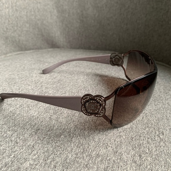 Chanel sunglasses - Picture 3 of 11